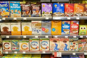 Supermarktregal Symbolbild Supermarktregal